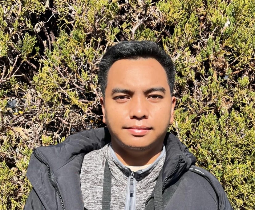 Bagus (33), $600, Non-smoker, Have children, and No pets