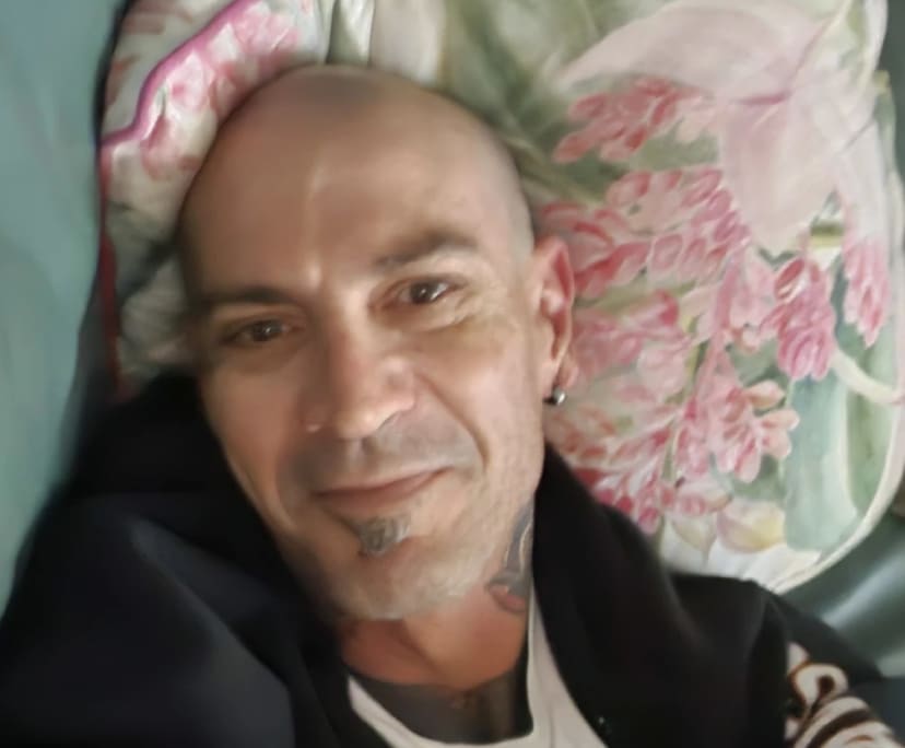 Craig Ketteridge (51), $400, LGBTQIA+, Have pets, Have children, and Smoker