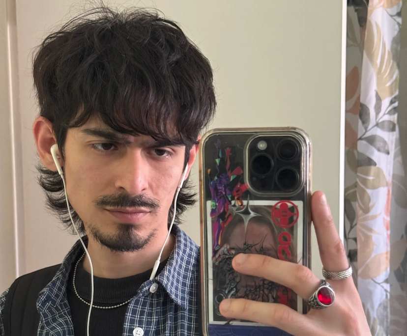 Miguel (28), $500, LGBTQIA+, Smoker, No pets, and No children