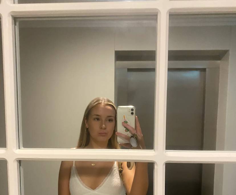 Mim (18), $350, LGBTQIA+, Non-smoker, No pets, and No children