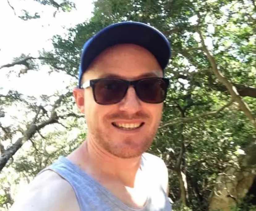 Matthew (48), $380, LGBTQIA+, Non-smoker, Have pets, and No children