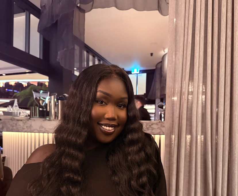 Angelina (22), $400, 