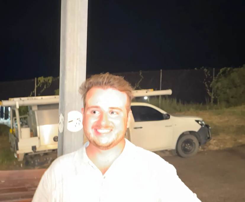 Thomas (25), $350, Non-smoker, No pets, and No children