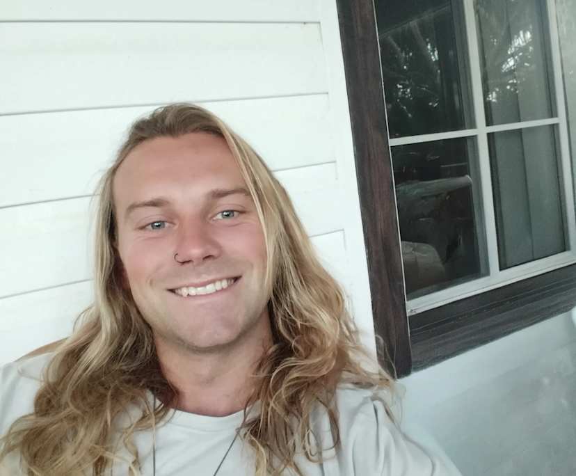 Ryan (29), $400, Non-smoker, No pets, and No children