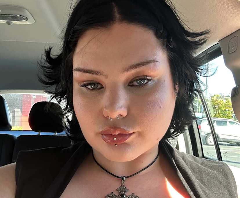 Fae (27), $300, No pets, LGBTQIA+, Non-smoker, and No children
