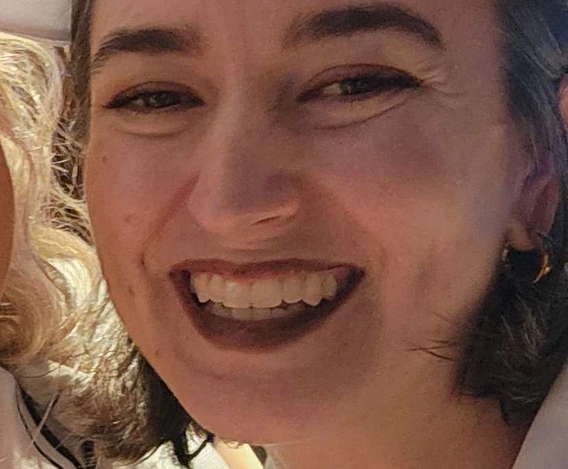 Kate (33), $500, No pets, No children, and Non-smoker