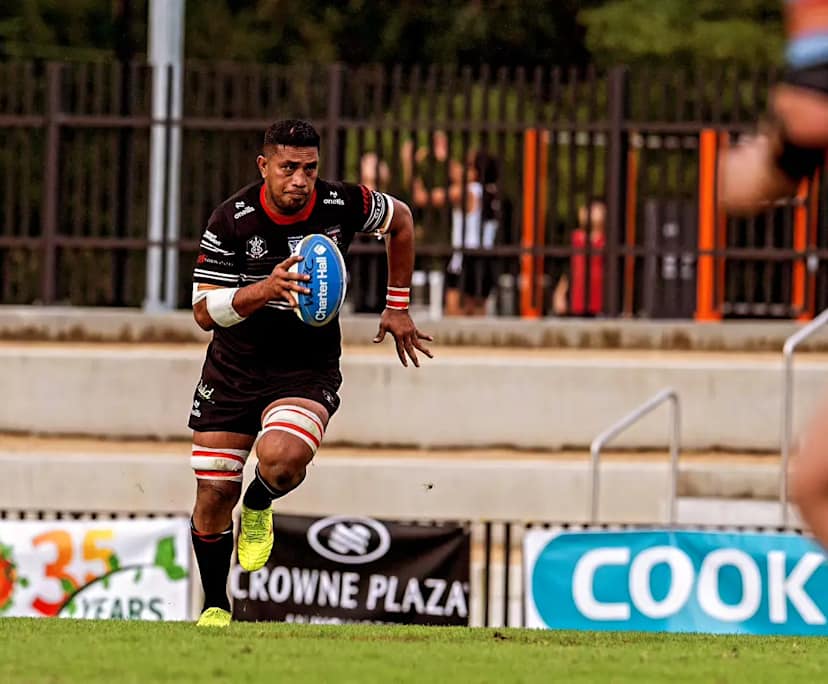 Sione Tau (36), $250, Smoker, No pets, and No children