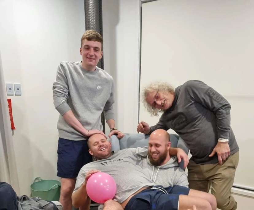 Tom (32), $1,000, Non-smoker, No pets, and No children