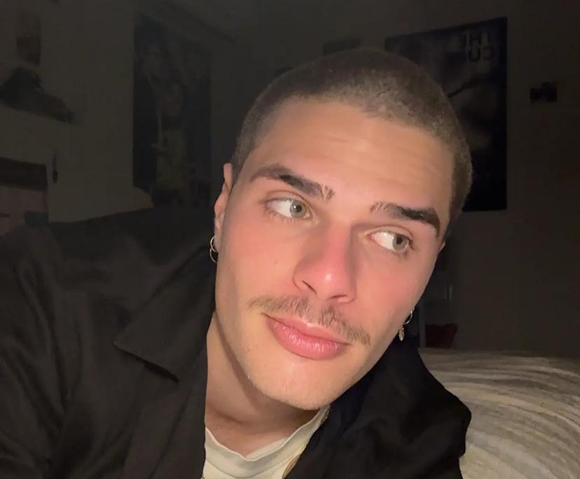 Jerry (22), $300, Smoker, LGBTQIA+, No pets, and No children