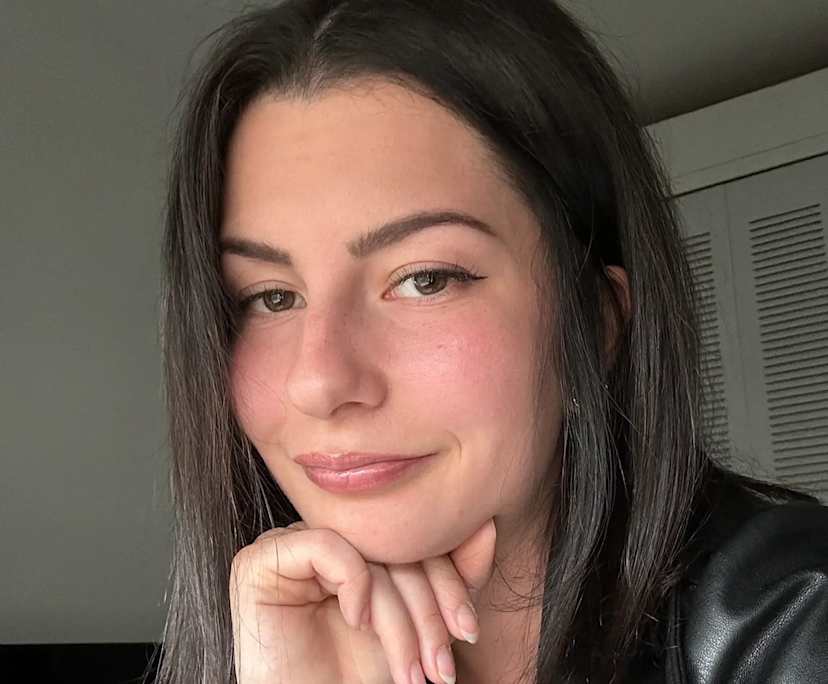 Lena (27), $350, Non-smoker, No pets, and No children