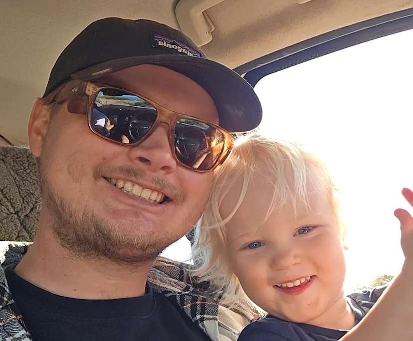 Matthew (29), $400, No pets, Non-smoker, and No children