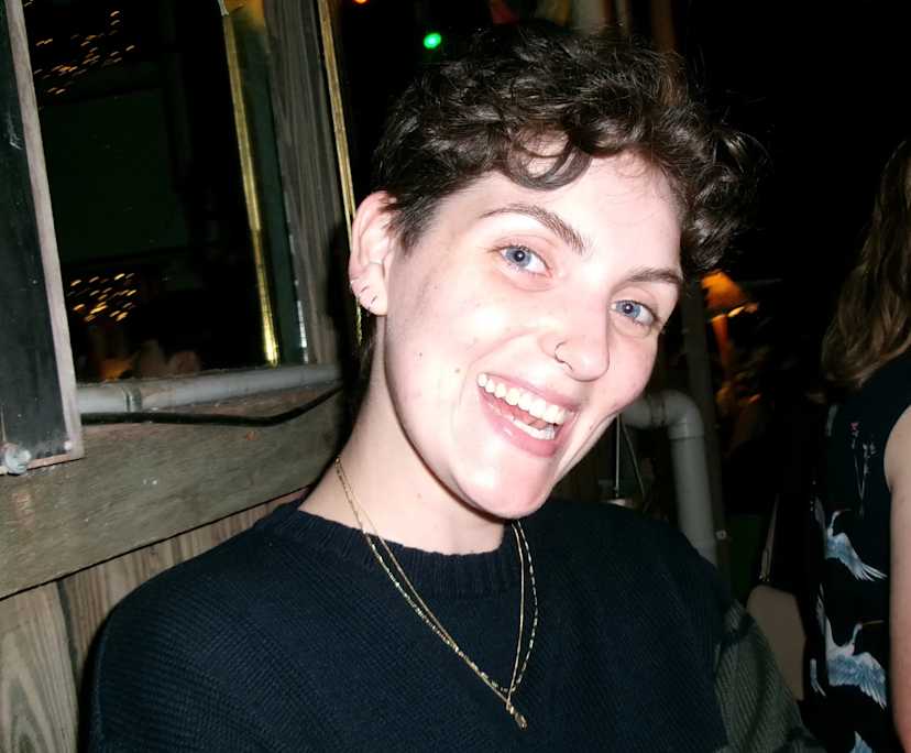 Caitlyn (22), $300, LGBTQIA+, Non-smoker, No pets, and No children