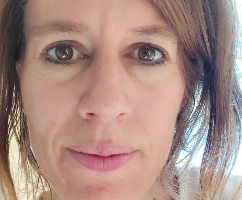 Amanda (40), $350, Non-smoker, Have children, and No pets