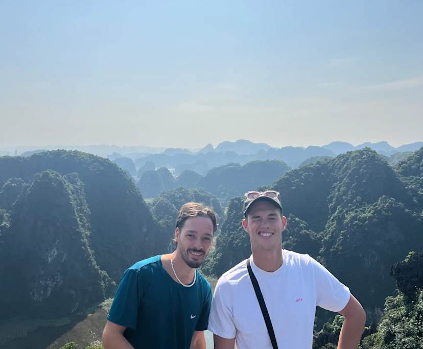 Moreno (28) and Jasper (27), $350, 