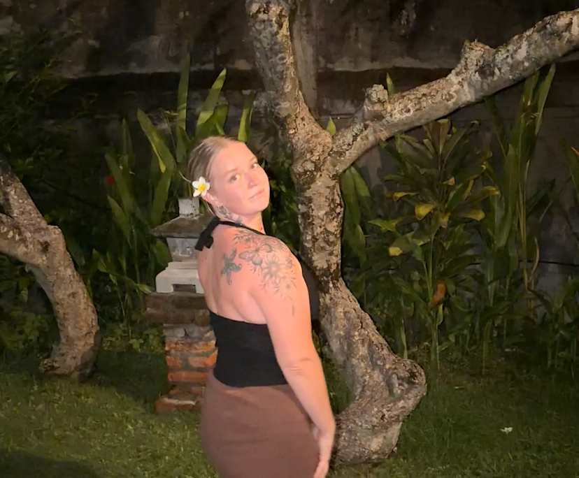 Marina-Lee (25), $400, 