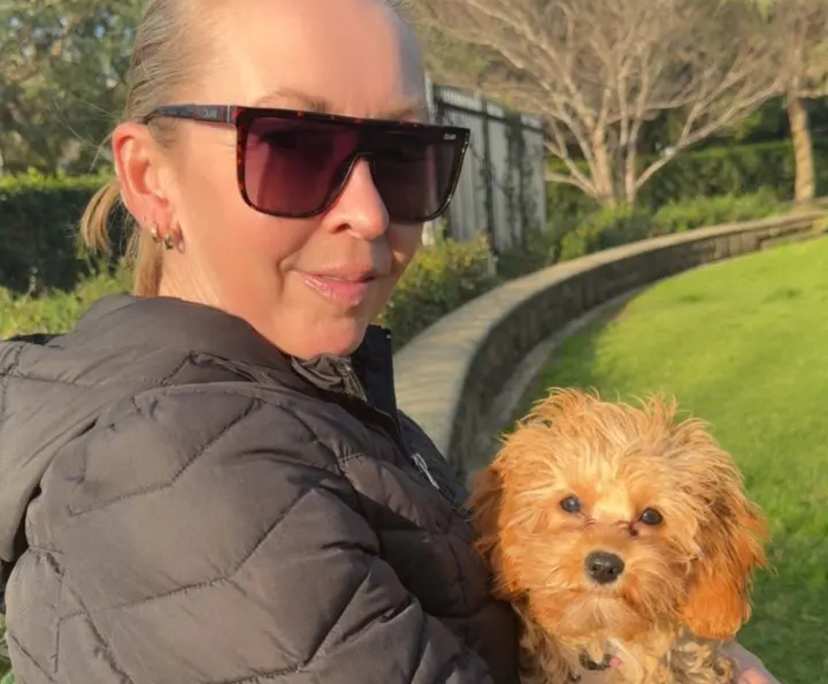 Jacinta (40), $350, Non-smoker, Have pets, and No children