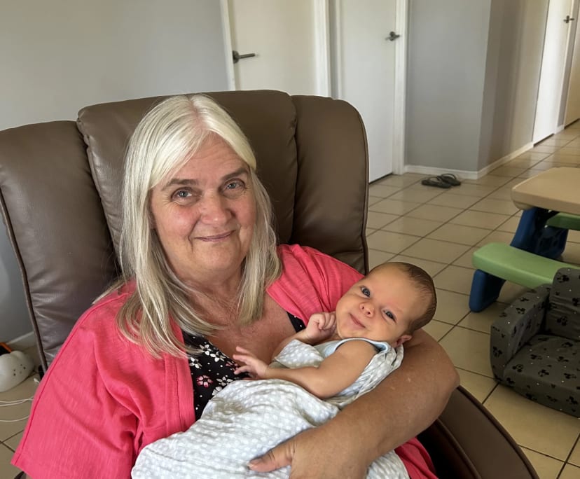 Jenny (59), $250, Non-smoker, Have pets, and No children