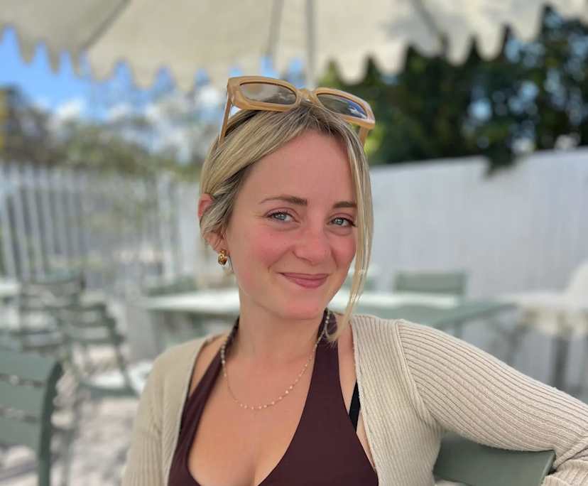 Gaby (27), $300, Non-smoker, LGBTQIA+, No pets, and No children