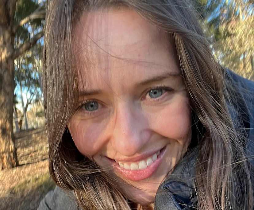 Jenna (33), $400, Non-smoker, No pets, and No children