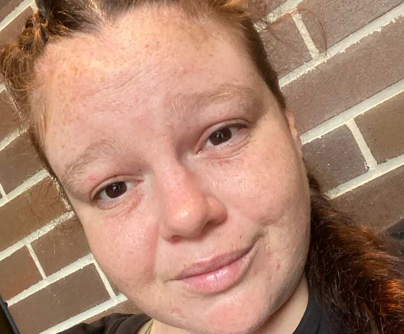 Maddison (29), $300, Non-smoker, Have children, and No pets