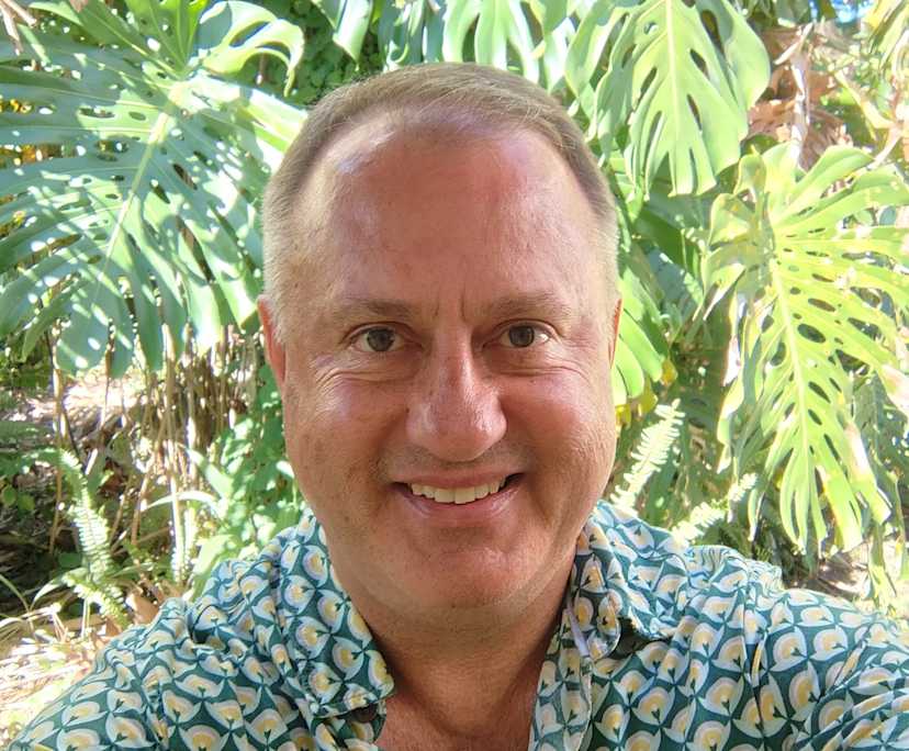 Geoff (56), $500, Non-smoker, Have children, and No pets