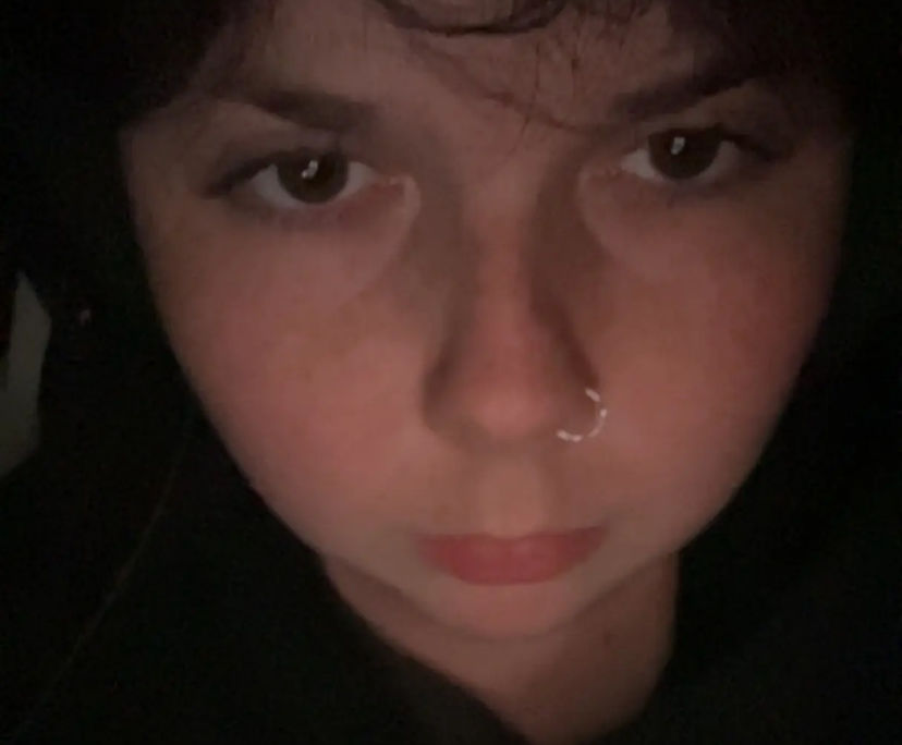 Sacha Vine (18), $300, LGBTQIA+, Non-smoker, Have pets, and No children