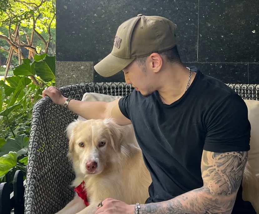 Mick (26), $450, Non-smoker, Have pets, and No children