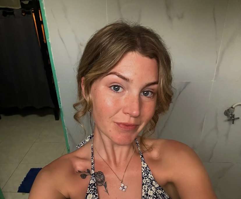 Amy (25), $300, Non-smoker, No pets, No children, and LGBTQIA+