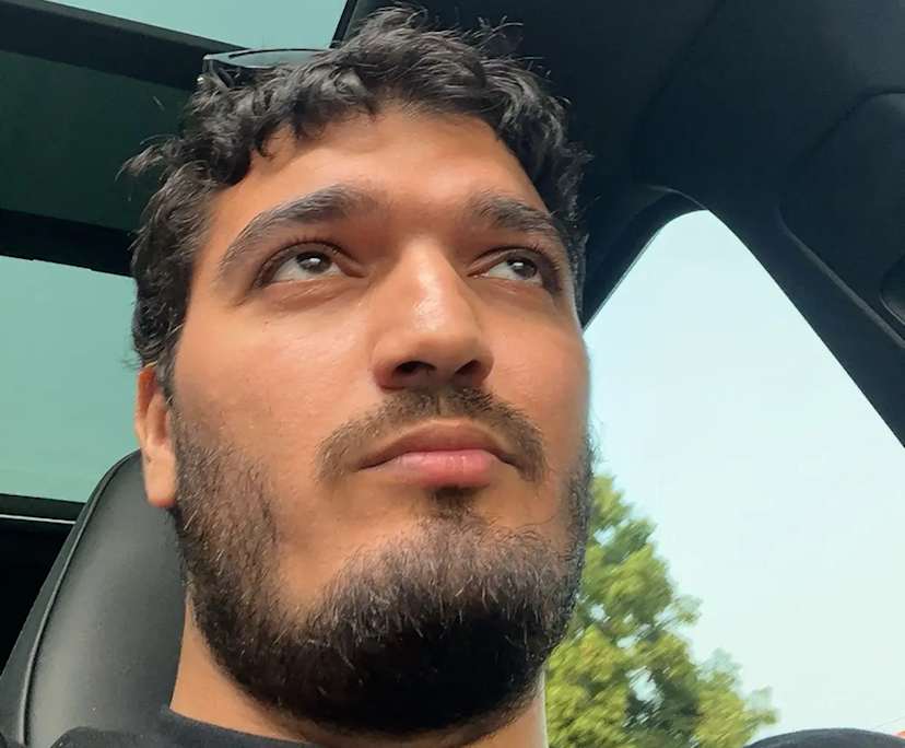 Naim (28), $400, Non-smoker, No pets, and No children