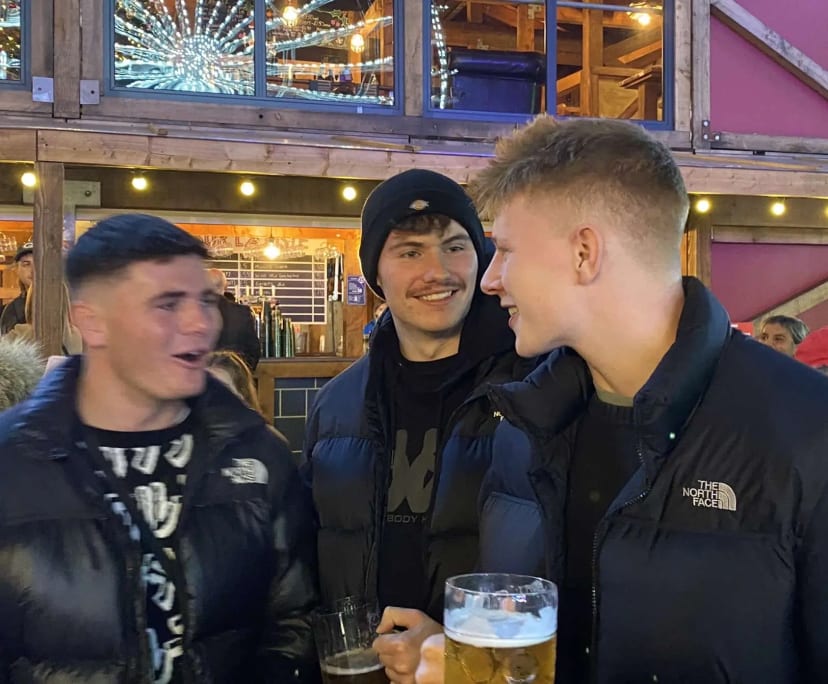 Tom (24), $550, Non-smoker, No pets, and No children