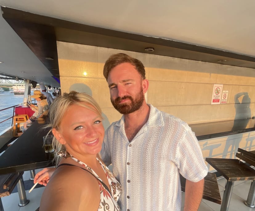 Lily (30) and Taylor (29), $450, Non-smoker, No pets, and No children