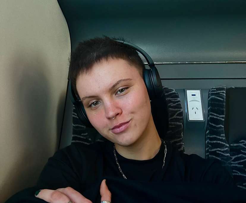 Georgia (22), $300, LGBTQIA+, Non-smoker, No pets, and No children
