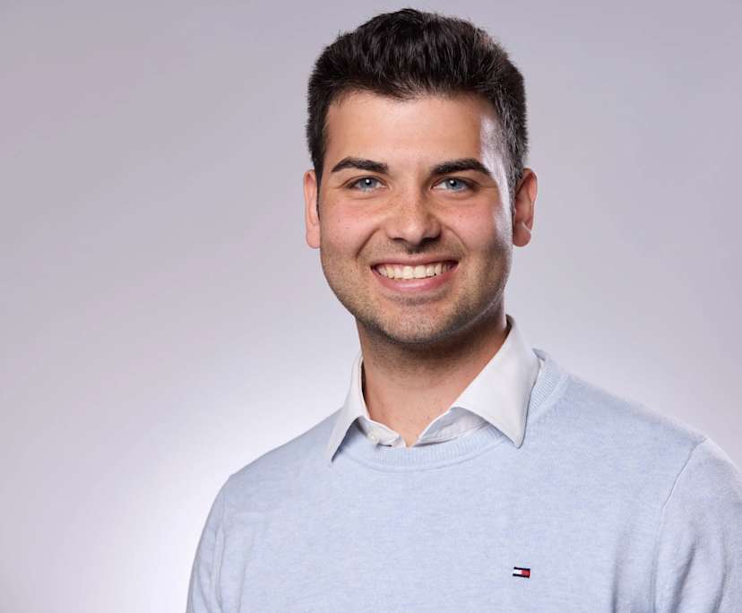 Benedict (26), $600, Non-smoker, No pets, and No children