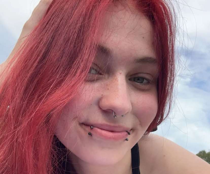 Blu (19), $250, Smoker, No pets, and No children