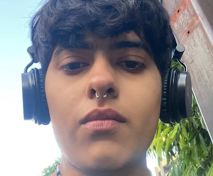 Arya (25), $250, Smoker, No pets, LGBTQIA+, and No children