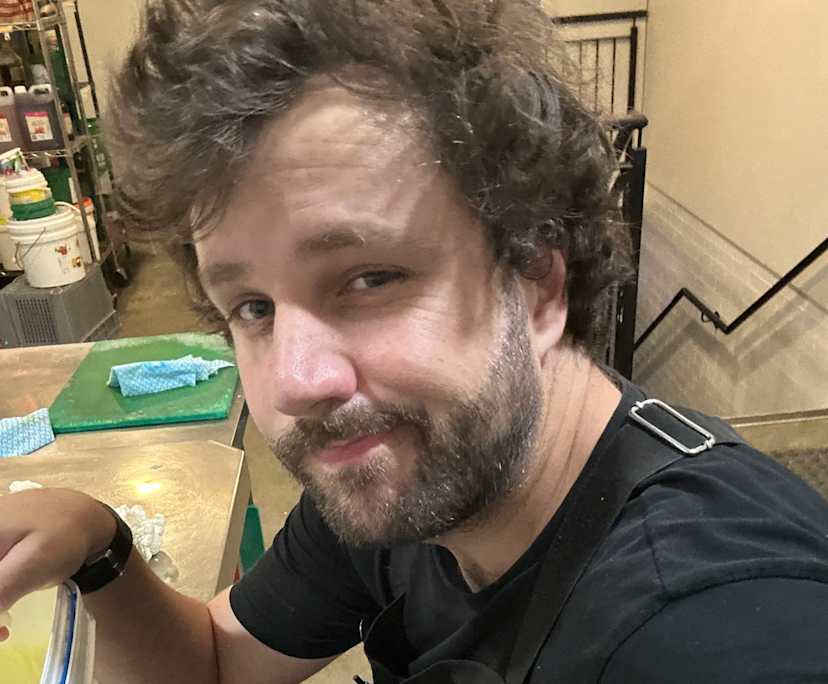 Brayden (33), $350, Non-smoker, No pets, and No children