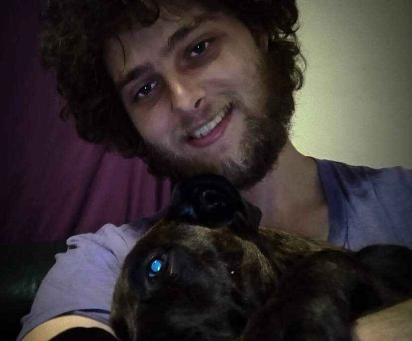 Nicholas (31), $400, Non-smoker, Have pets, and No children