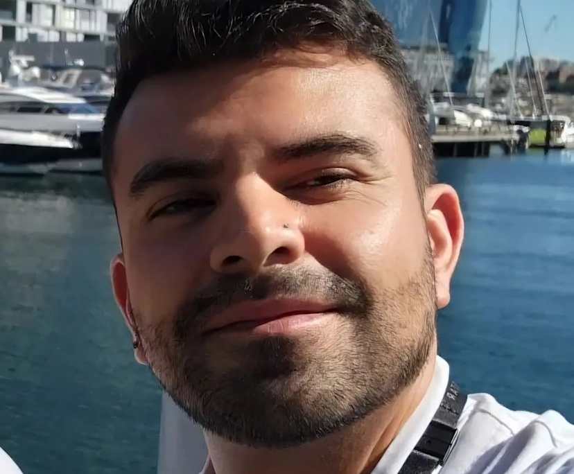 Johan (37), $400, LGBTQIA+, Non-smoker, No pets, and No children