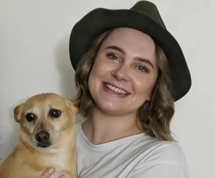 Rebekah (30), $300, LGBTQIA+, Non-smoker, Have pets, and No children