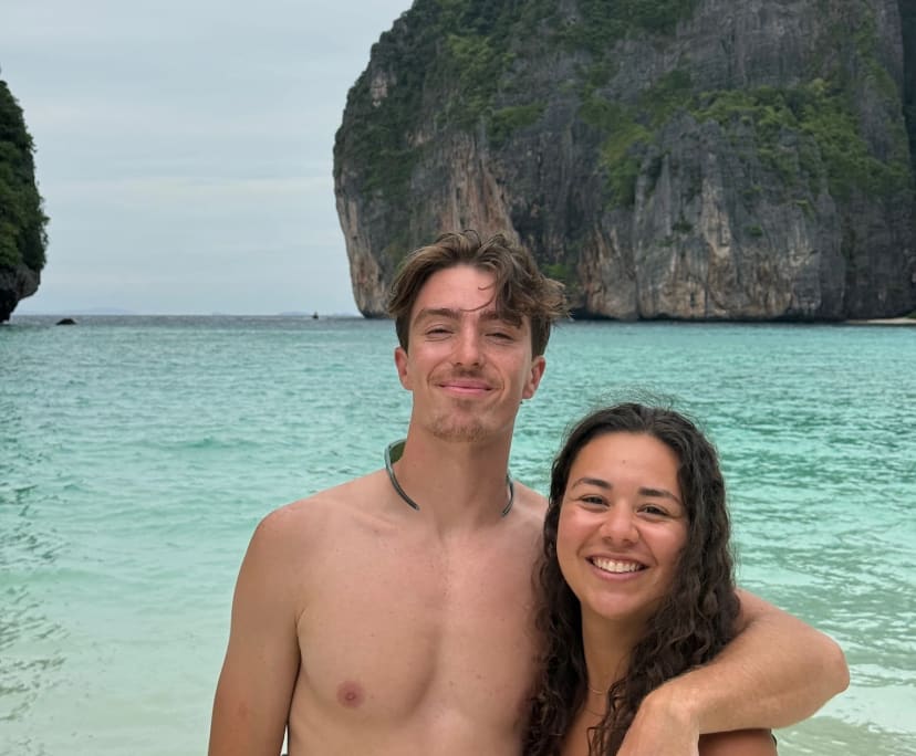 Tom (25), Laetitia (25) and Hugo (26), $400, 