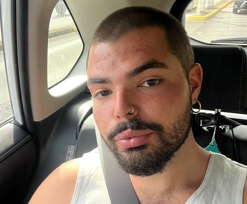 Kobi (22), $350, Smoker, LGBTQIA+, No pets, and No children