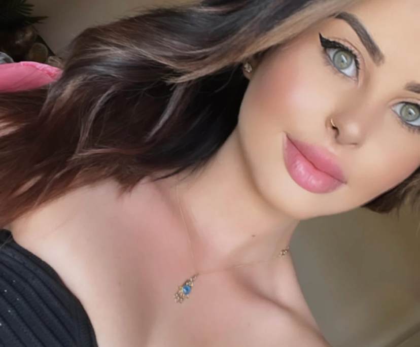 Krista Payne (26), $385, Have pets, Smoker, and No children