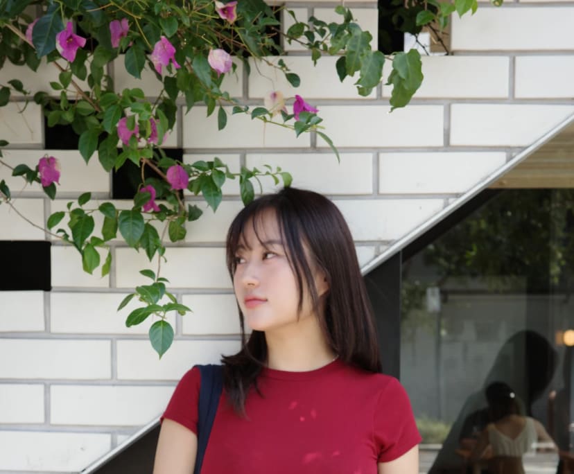 Soo-min Kwon (24), $330, Non-smoker, No pets, and No children