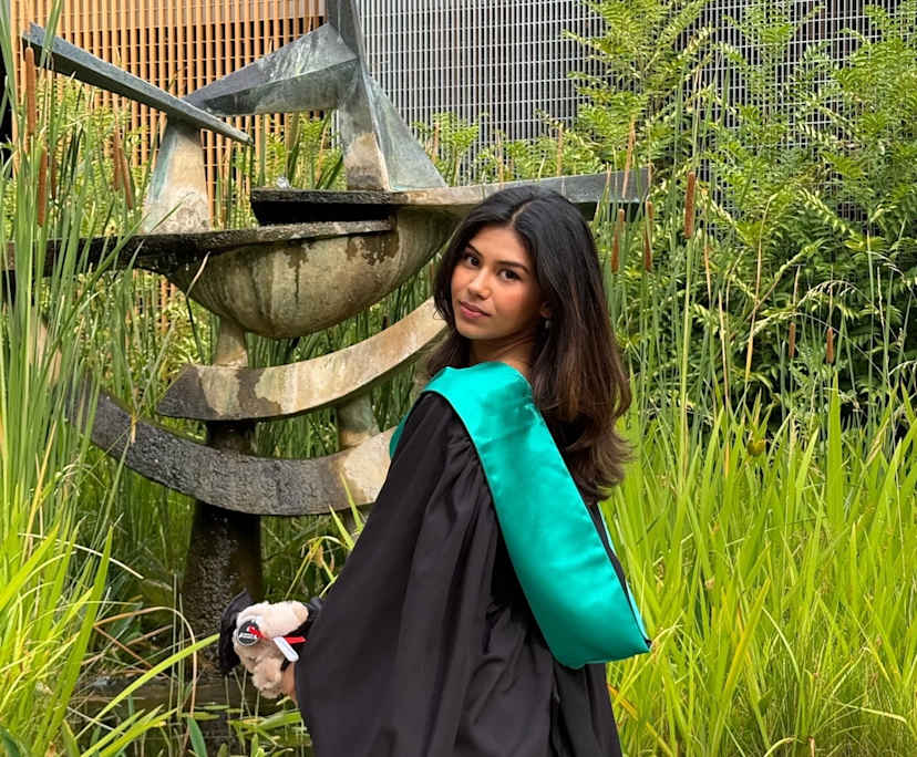 Fariha (25), $300, Non-smoker, Have pets, and No children