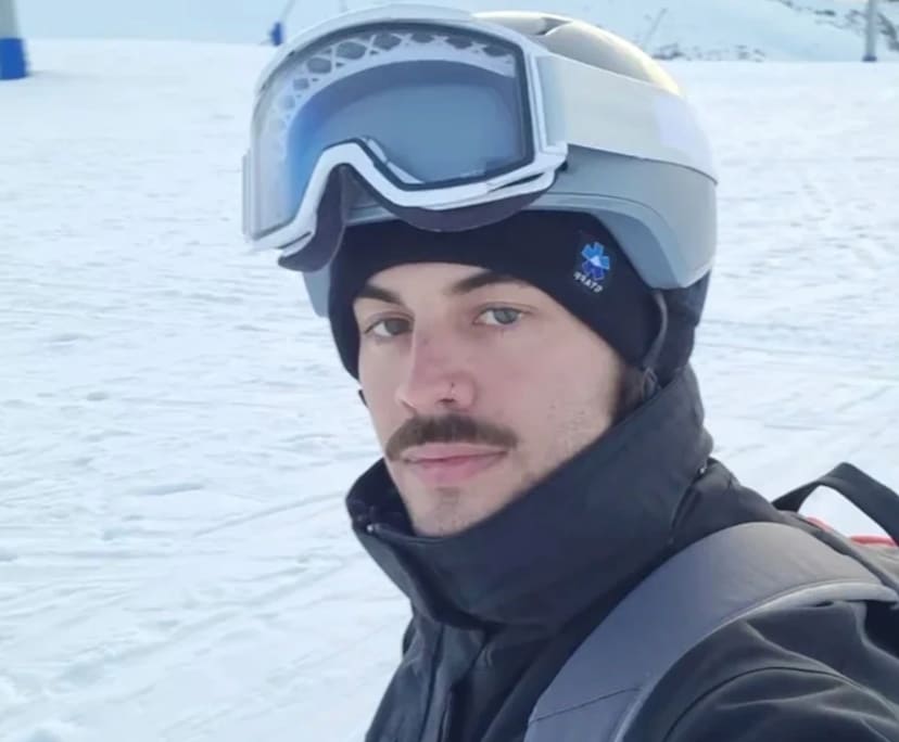 Bailey (24), $300, Non-smoker, No pets, and No children