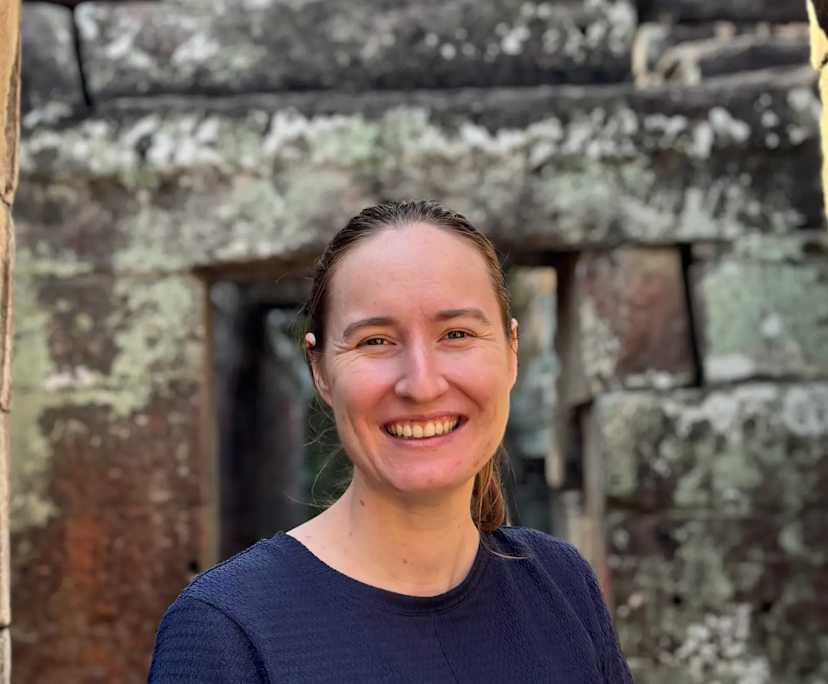 Annika (29), $380, Non-smoker, No pets, and No children