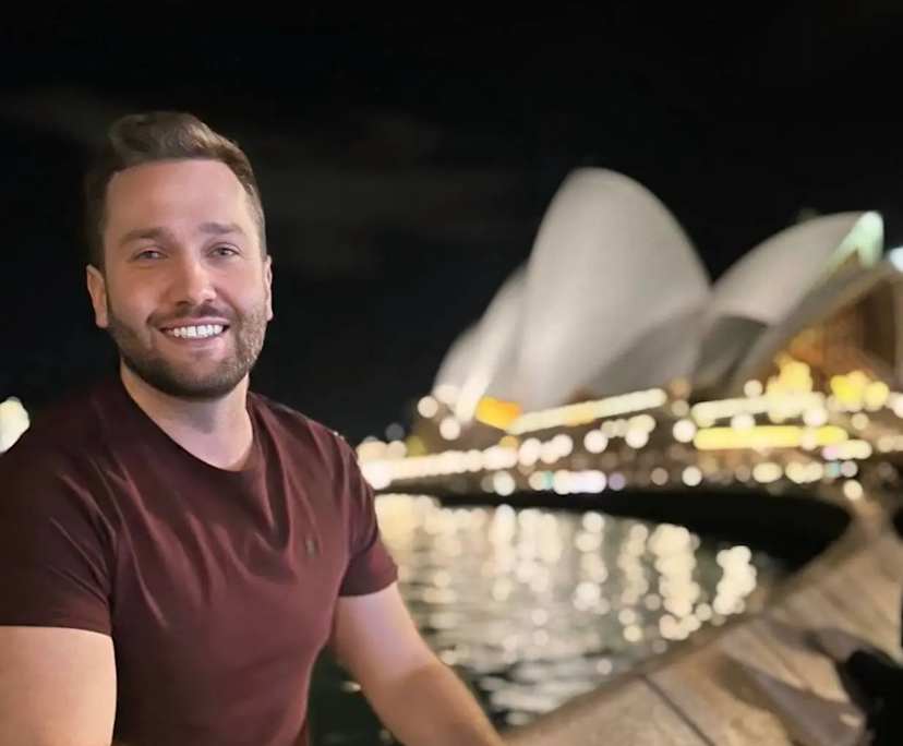 Russ (35), $400, LGBTQIA+, Non-smoker, No pets, and No children