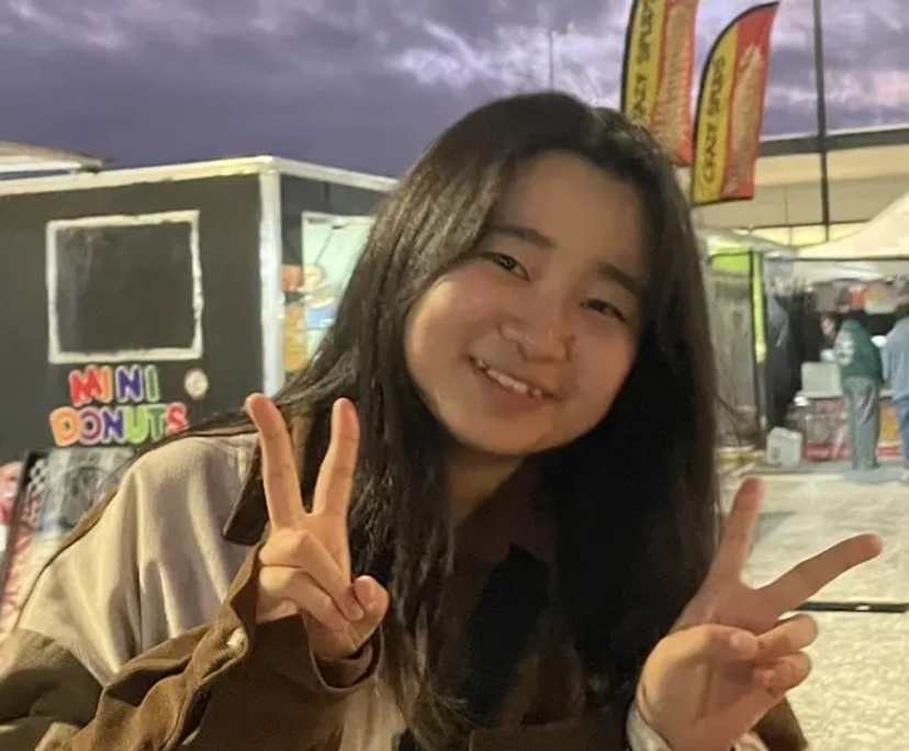 Sayuki (21), $280, Smoker, LGBTQIA+, Non-smoker, Have pets, and Have children