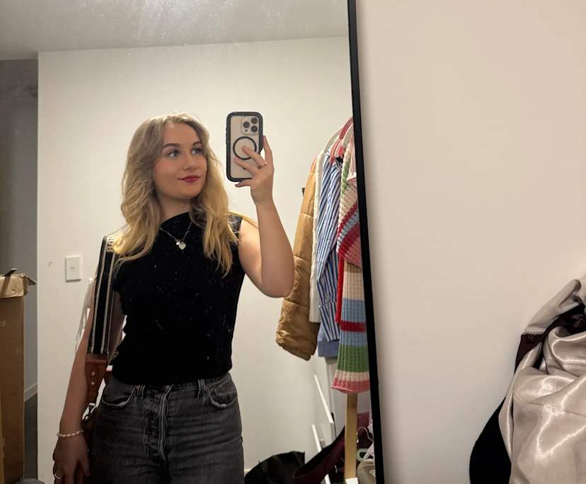 Philomena (23), $250, Non-smoker, No pets, and No children