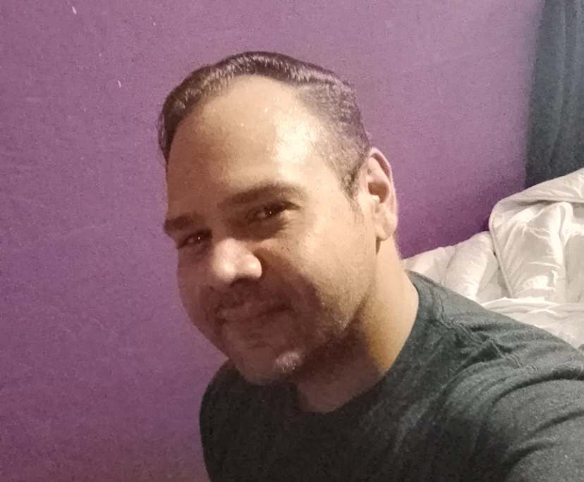 Liam (36), $280, Non-smoker, No pets, and No children